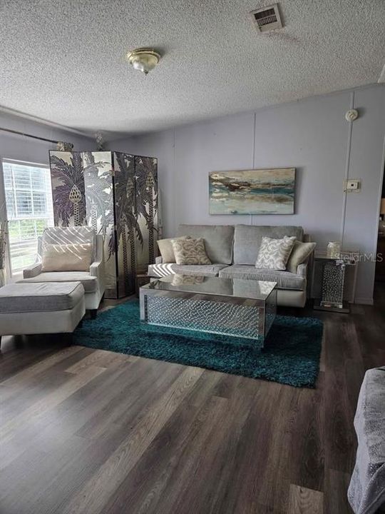 На продажу: $169,995 (3 спален, 2 ванн, 1512 Квадратных фут)