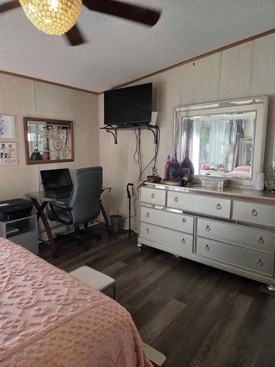 На продажу: $169,995 (3 спален, 2 ванн, 1512 Квадратных фут)