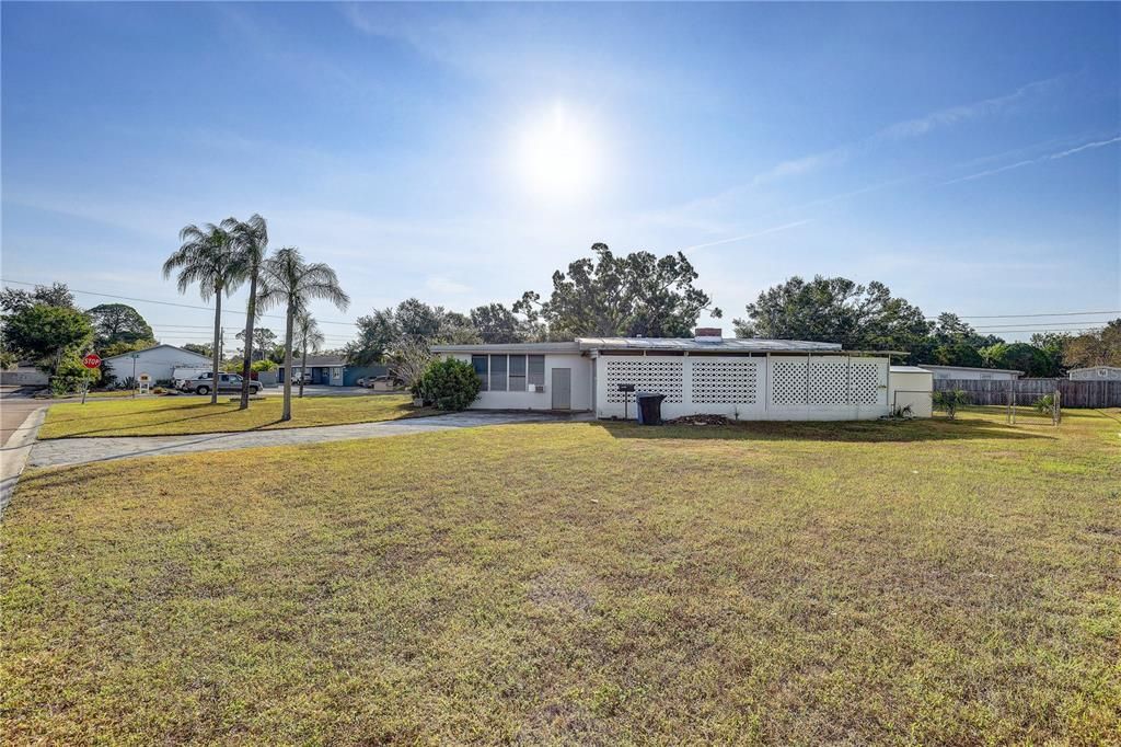 En Venta: $489,000 (0.37 acres)