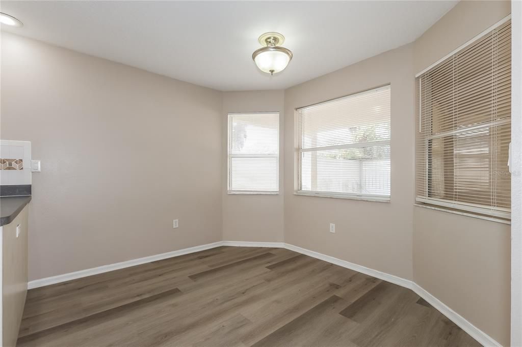 En Venta: $299,000 (3 camas, 2 baños, 1726 Pies cuadrados)