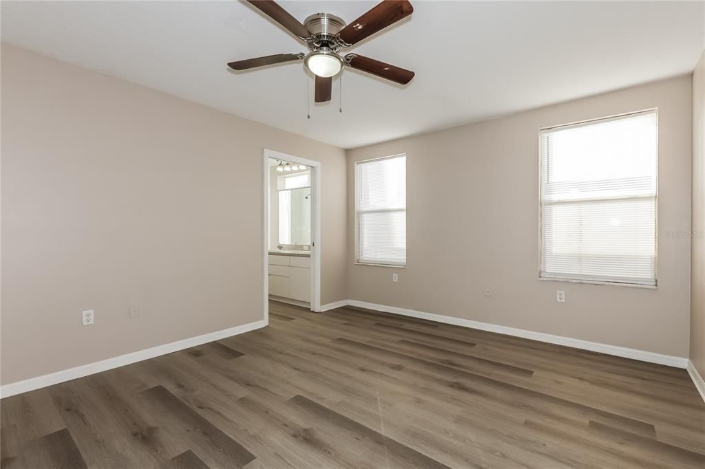 En Venta: $299,000 (3 camas, 2 baños, 1726 Pies cuadrados)