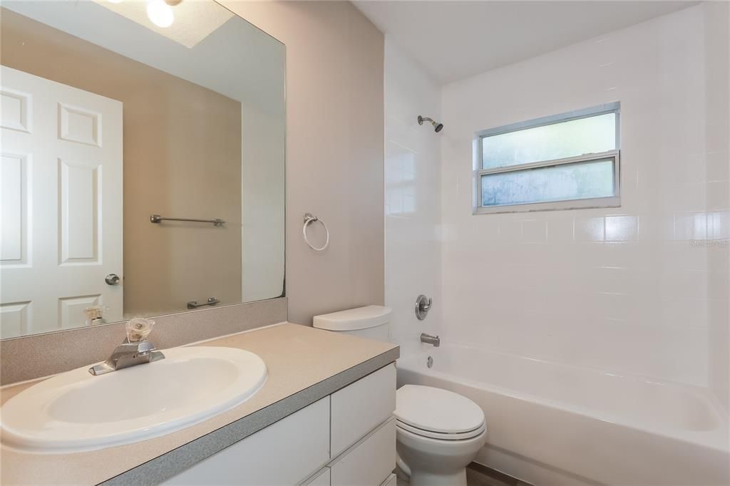 En Venta: $299,000 (3 camas, 2 baños, 1726 Pies cuadrados)