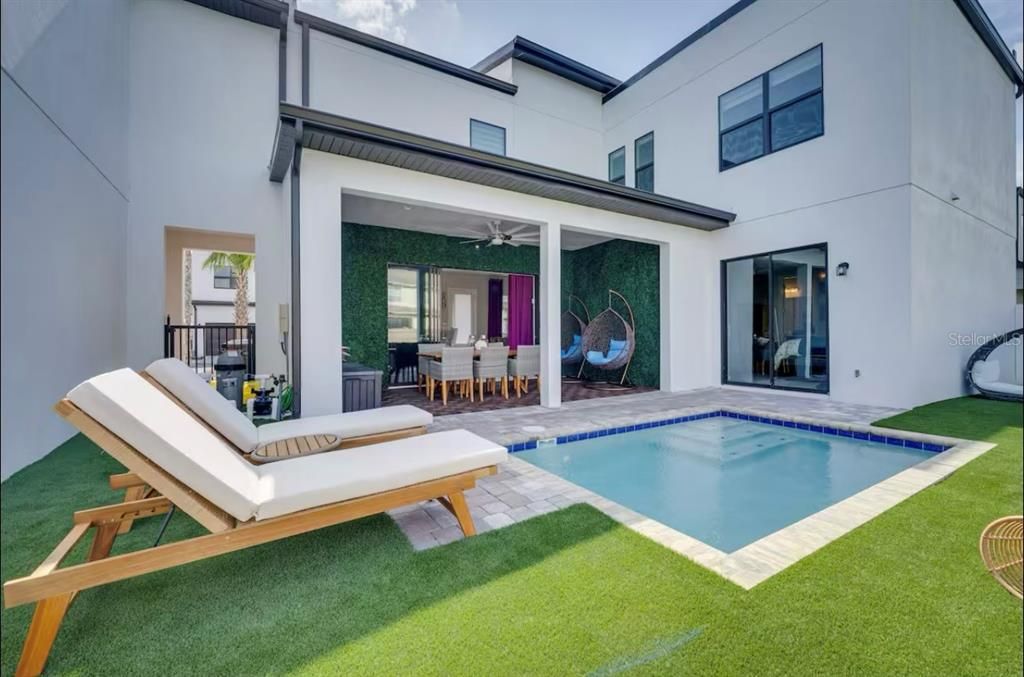 出租: $3,500 (5 贝兹, 4 浴室, 2310 平方英尺)