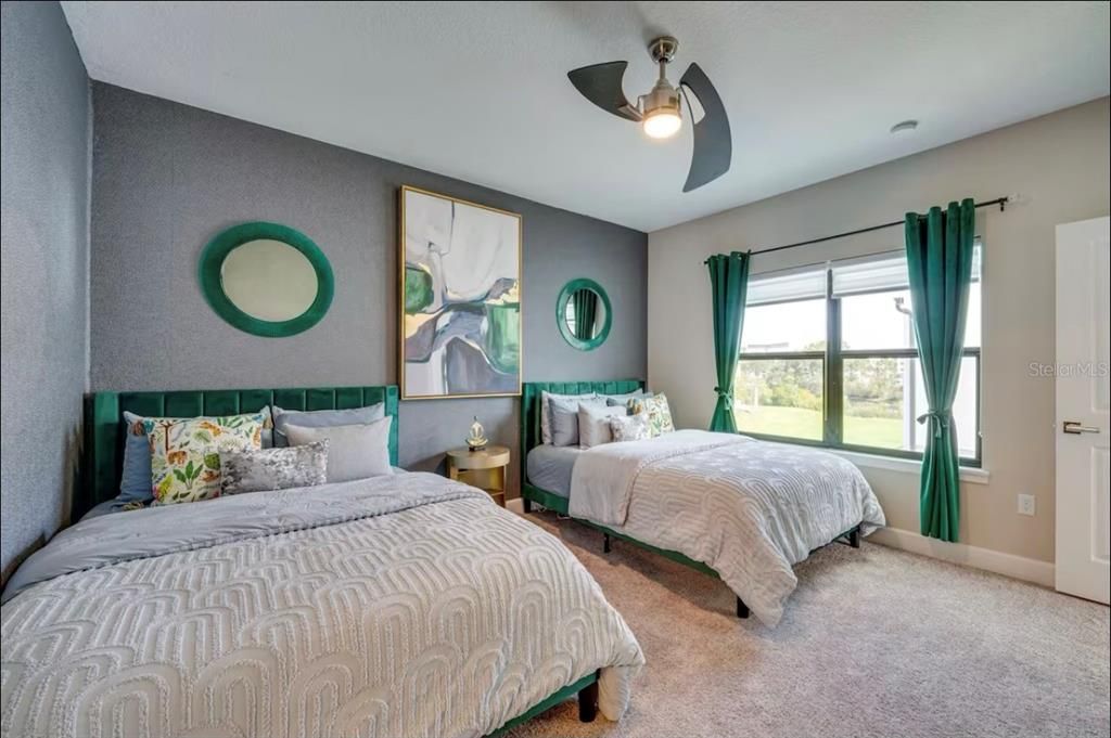 出租: $3,500 (5 贝兹, 4 浴室, 2310 平方英尺)