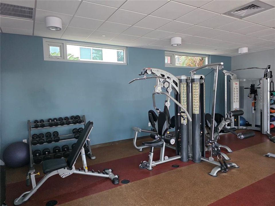 For Sale: $289,000 (1 beds, 1 baths, 615 Square Feet)