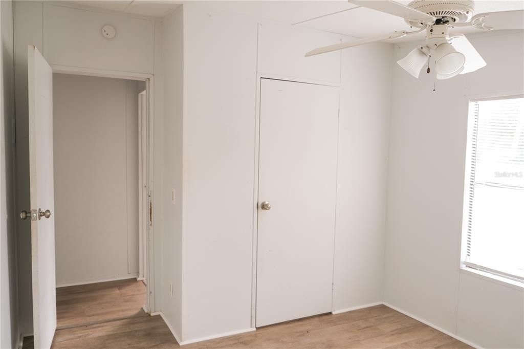 待售: $93,400 (3 贝兹, 2 浴室, 1080 平方英尺)