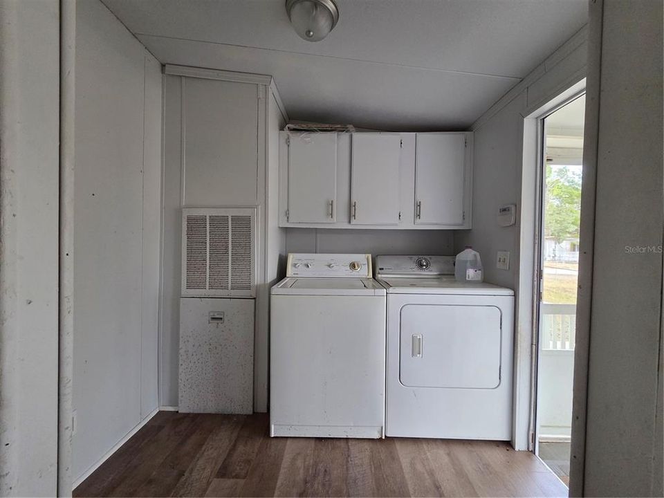 待售: $93,400 (3 贝兹, 2 浴室, 1080 平方英尺)