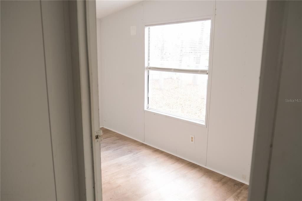 待售: $93,400 (3 贝兹, 2 浴室, 1080 平方英尺)