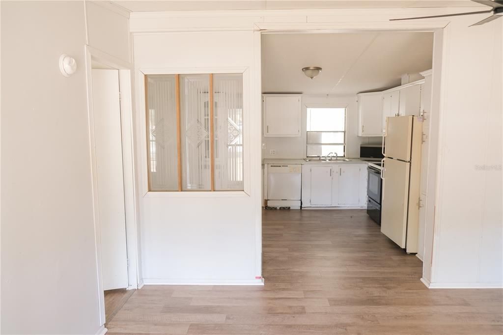 待售: $93,400 (3 贝兹, 2 浴室, 1080 平方英尺)