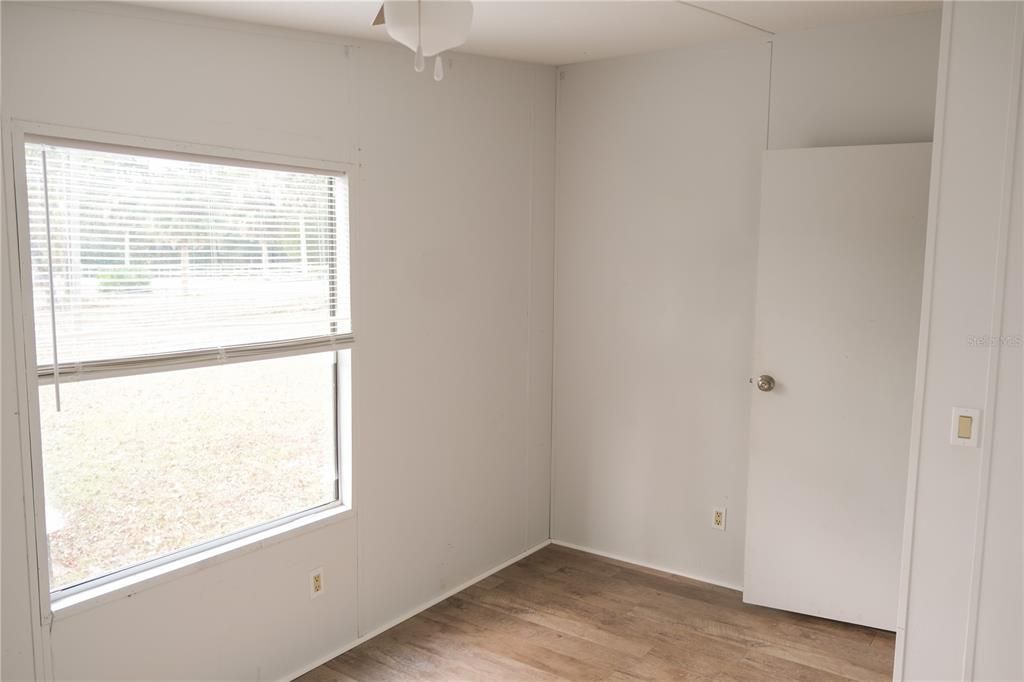 待售: $93,400 (3 贝兹, 2 浴室, 1080 平方英尺)