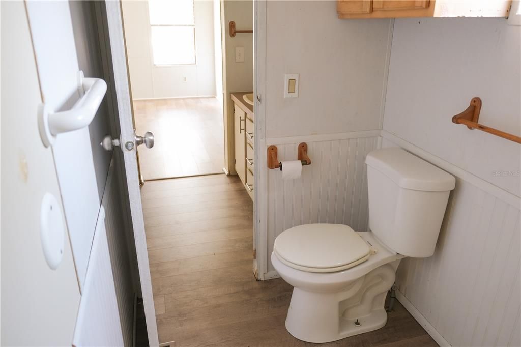 待售: $93,400 (3 贝兹, 2 浴室, 1080 平方英尺)