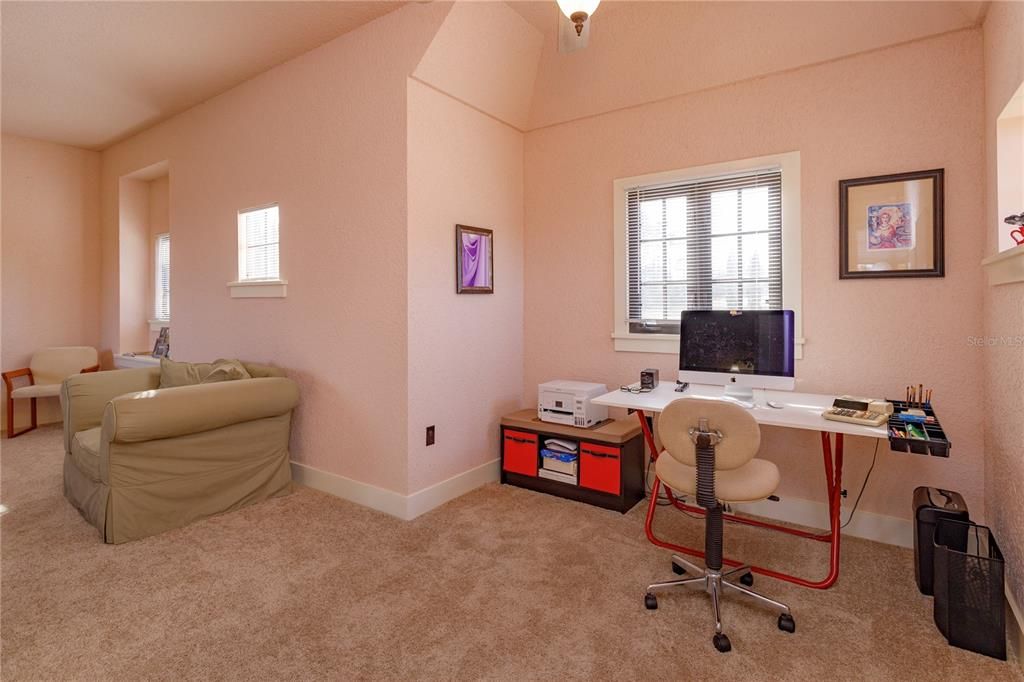 For Sale: $1,175,000 (3 beds, 3 baths, 2984 Square Feet)