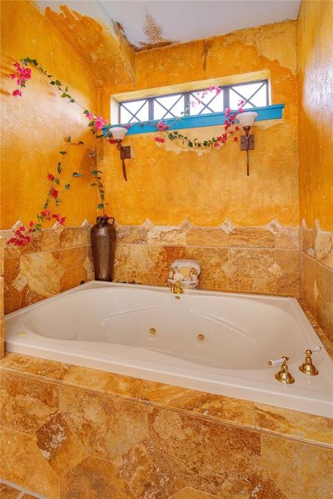 For Sale: $1,175,000 (3 beds, 3 baths, 2984 Square Feet)