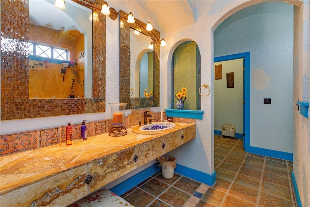 For Sale: $1,175,000 (3 beds, 3 baths, 2984 Square Feet)