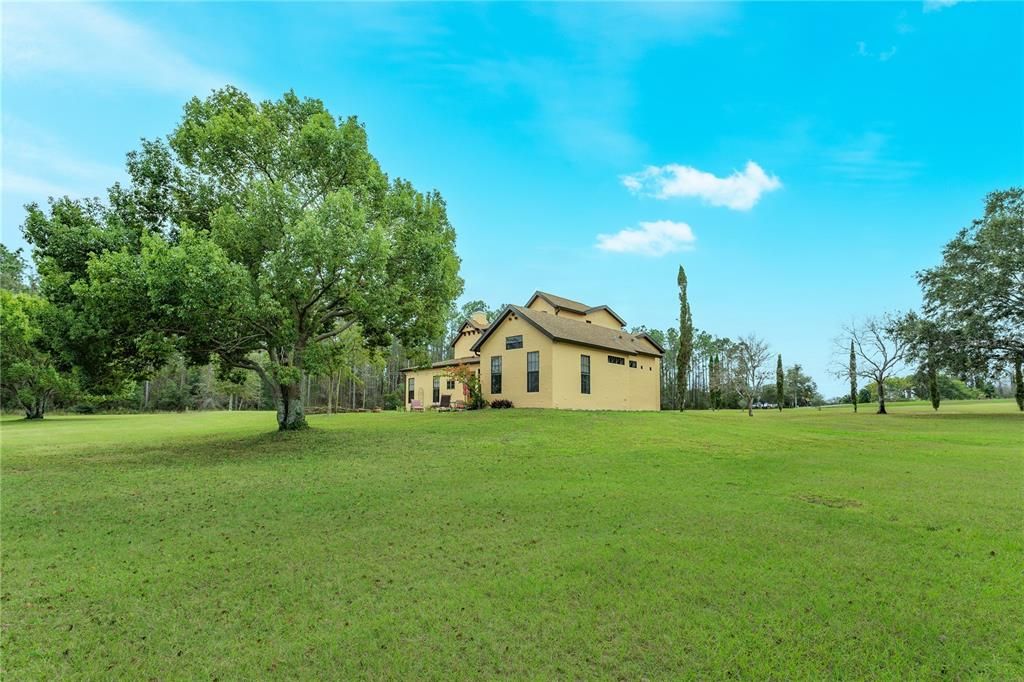 For Sale: $1,175,000 (3 beds, 3 baths, 2984 Square Feet)