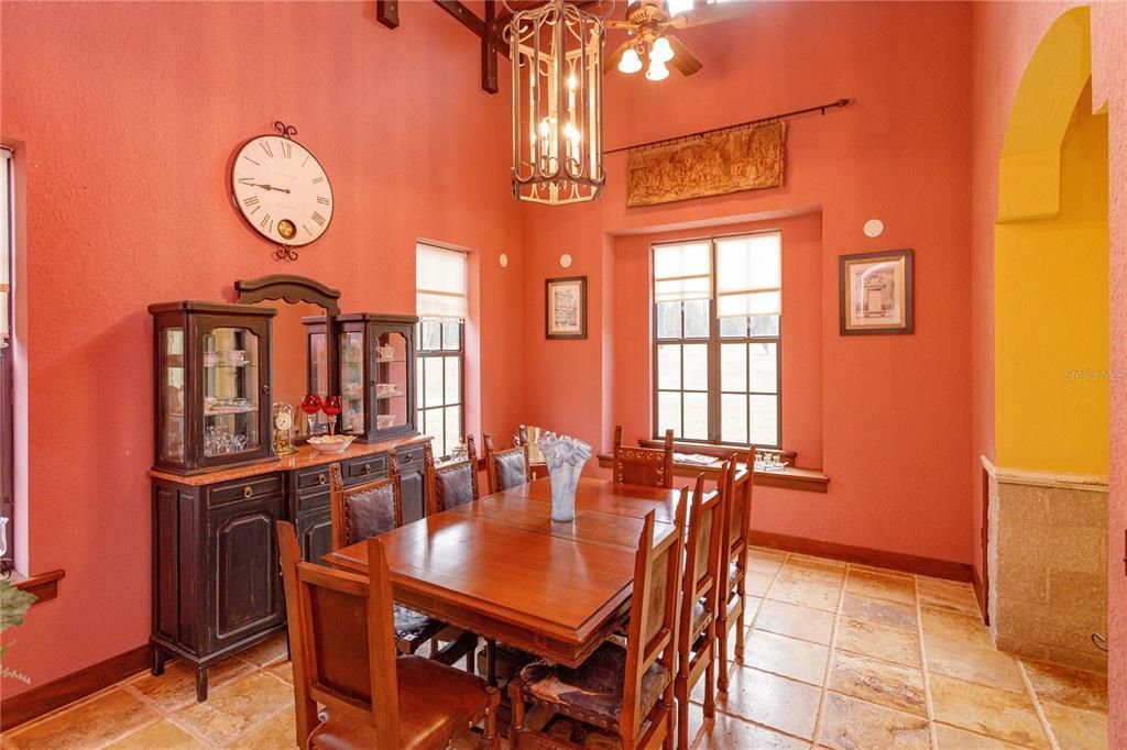 For Sale: $1,175,000 (3 beds, 3 baths, 2984 Square Feet)