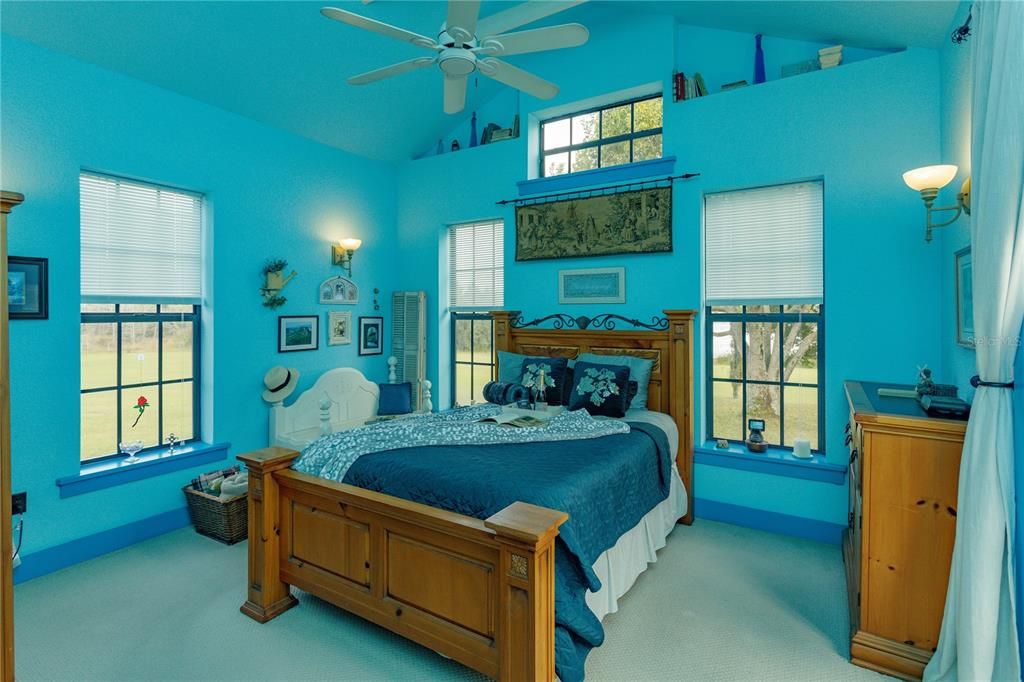 For Sale: $1,175,000 (3 beds, 3 baths, 2984 Square Feet)