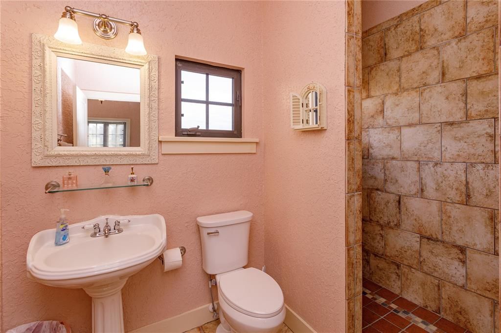 For Sale: $1,175,000 (3 beds, 3 baths, 2984 Square Feet)