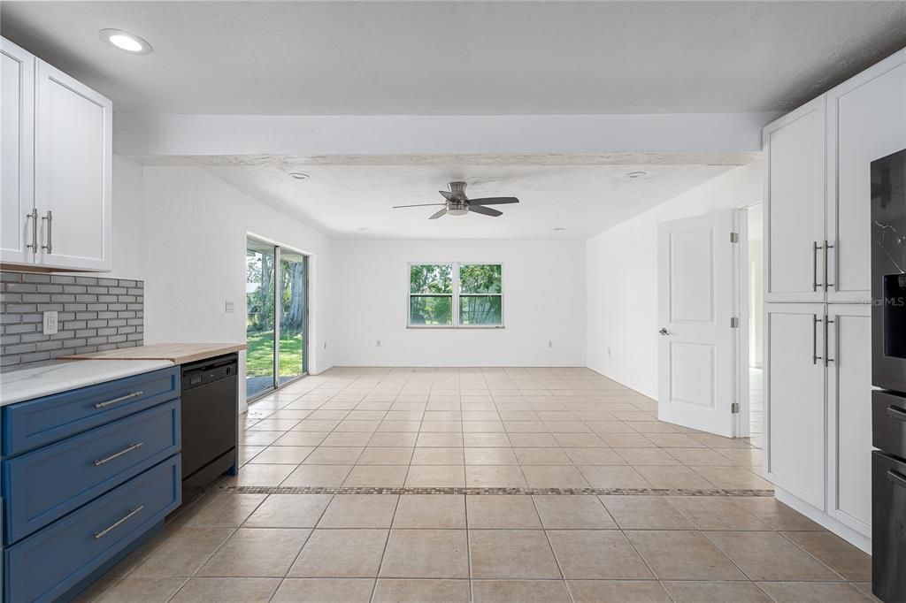 В аренду: $2,600 (3 спален, 2 ванн, 1646 Квадратных фут)