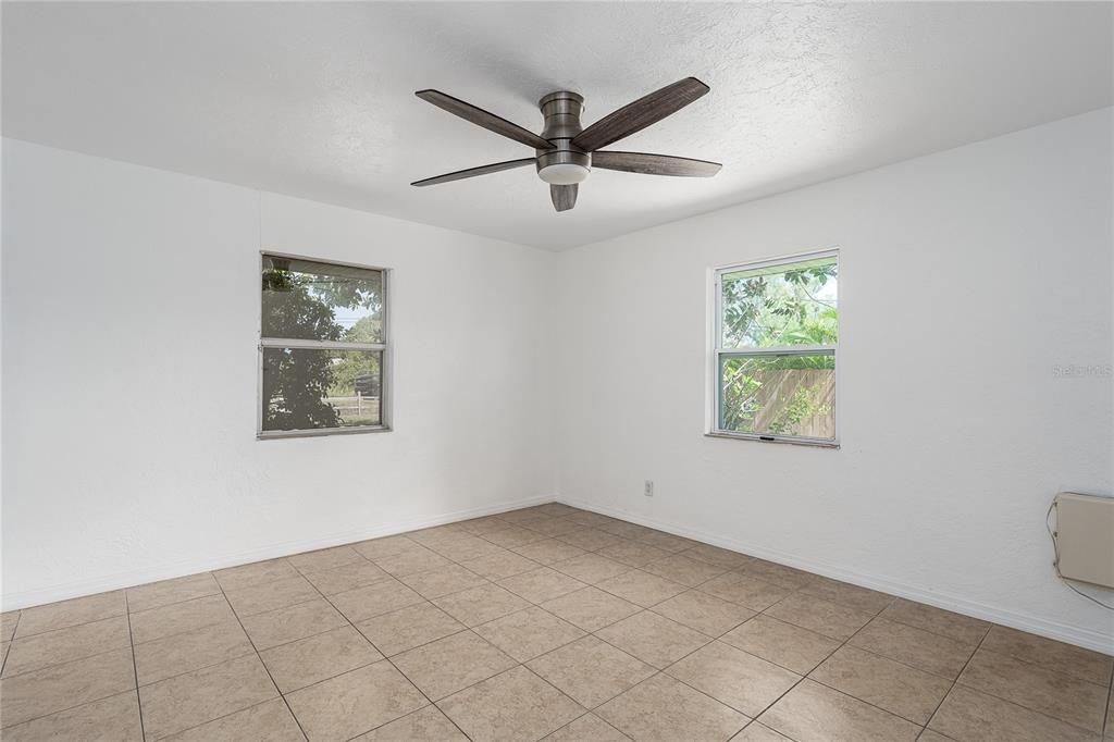 В аренду: $2,600 (3 спален, 2 ванн, 1646 Квадратных фут)