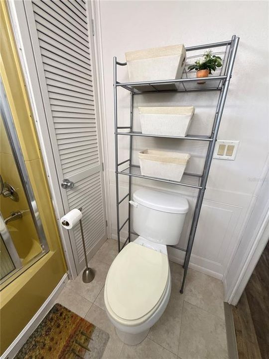 待售: $169,000 (2 贝兹, 1 浴室, 958 平方英尺)