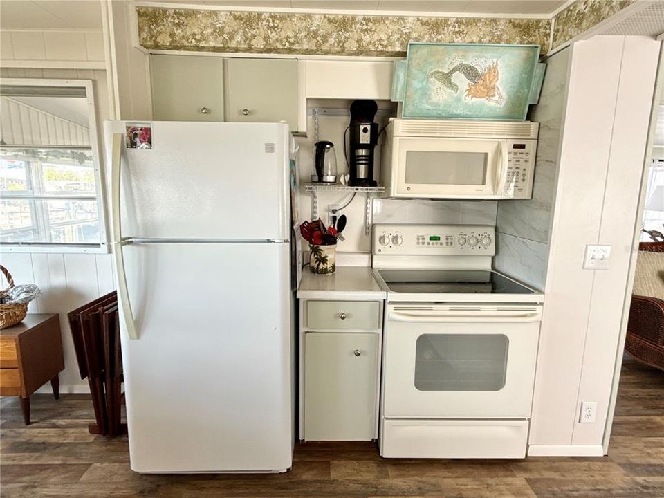 待售: $169,000 (2 贝兹, 1 浴室, 958 平方英尺)