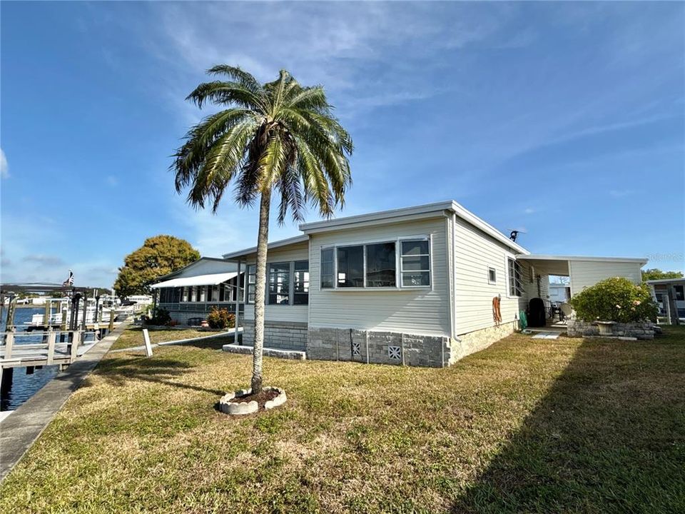 待售: $169,000 (2 贝兹, 1 浴室, 958 平方英尺)