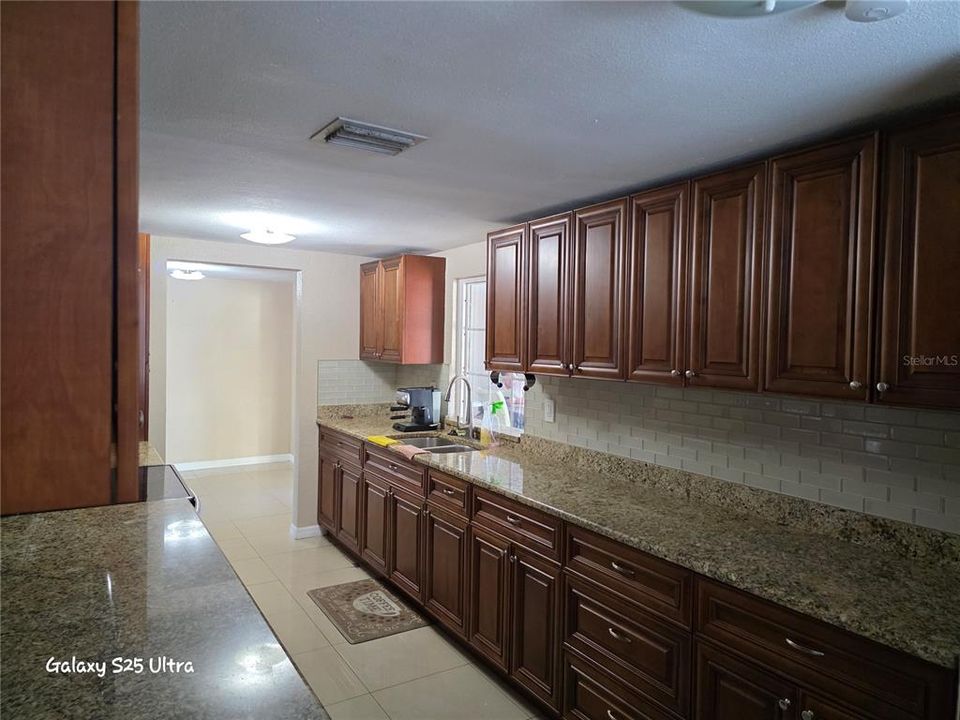 待售: $315,000 (3 贝兹, 2 浴室, 1704 平方英尺)