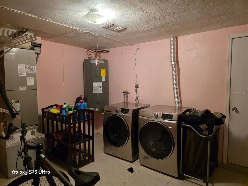 待售: $315,000 (3 贝兹, 2 浴室, 1704 平方英尺)