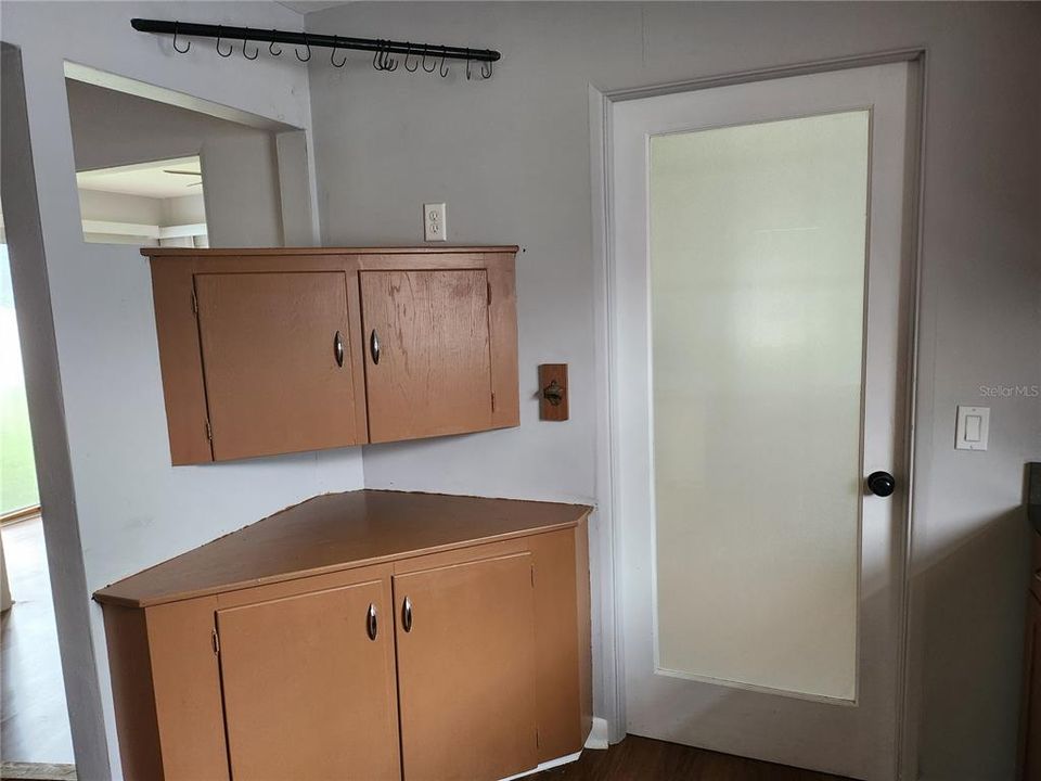 待售: $349,900 (2 贝兹, 1 浴室, 1124 平方英尺)