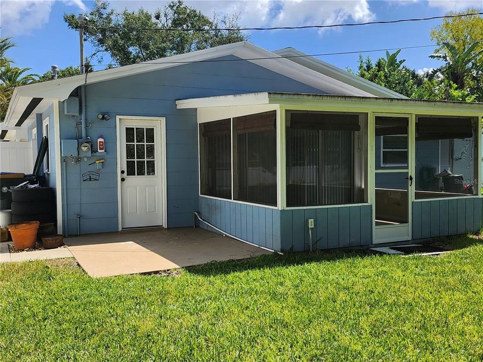 待售: $349,900 (2 贝兹, 1 浴室, 1124 平方英尺)