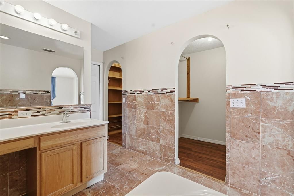 For Sale: $330,000 (4 beds, 2 baths, 2844 Square Feet)