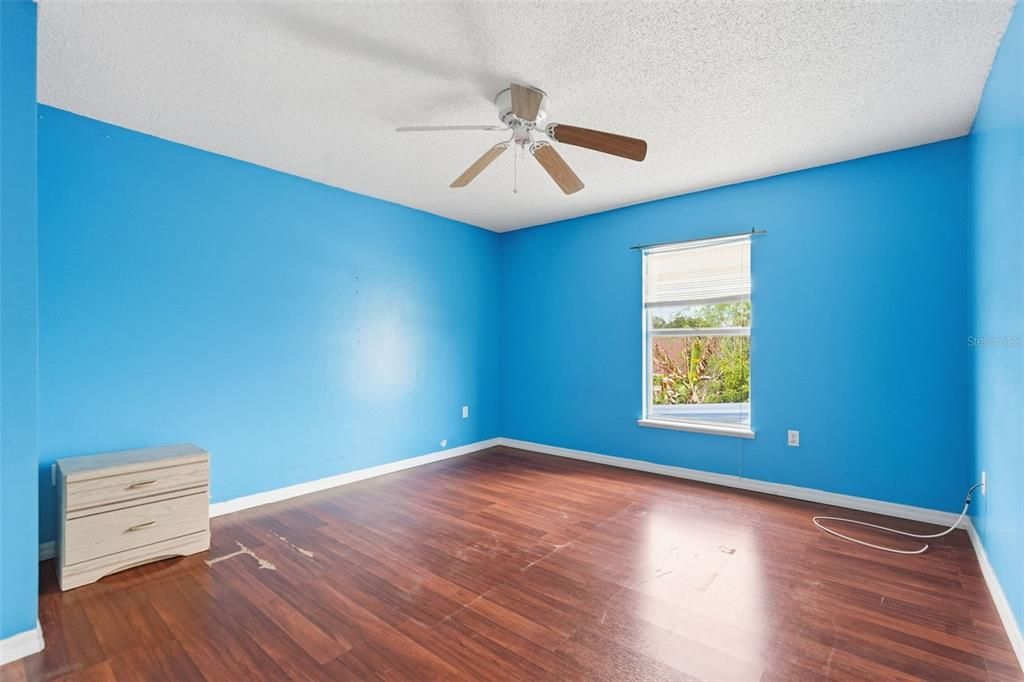 For Sale: $330,000 (4 beds, 2 baths, 2844 Square Feet)