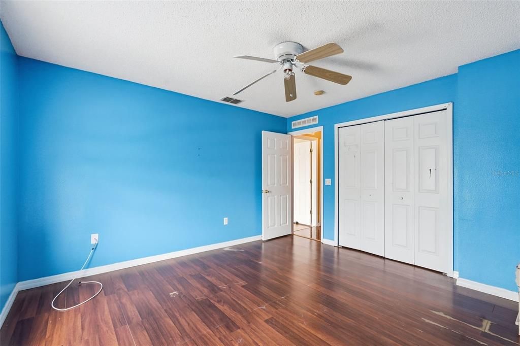 For Sale: $330,000 (4 beds, 2 baths, 2844 Square Feet)