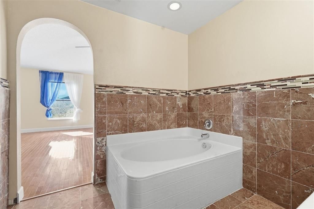 For Sale: $330,000 (4 beds, 2 baths, 2844 Square Feet)