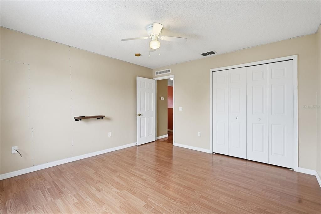 For Sale: $330,000 (4 beds, 2 baths, 2844 Square Feet)