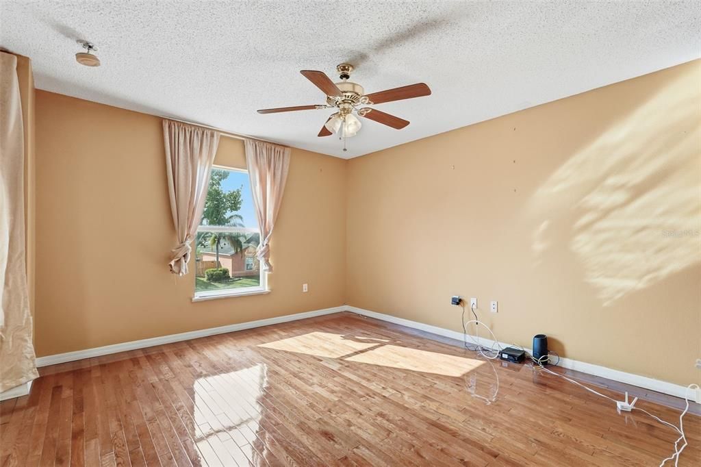 For Sale: $330,000 (4 beds, 2 baths, 2844 Square Feet)