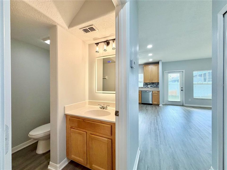 For Sale: $295,000 (3 beds, 2 baths, 1382 Square Feet)