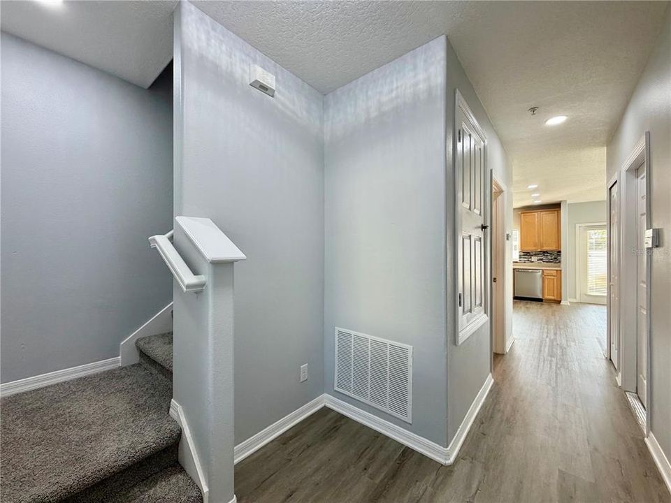 For Sale: $295,000 (3 beds, 2 baths, 1382 Square Feet)