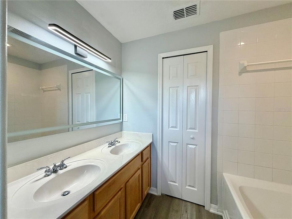 For Sale: $295,000 (3 beds, 2 baths, 1382 Square Feet)