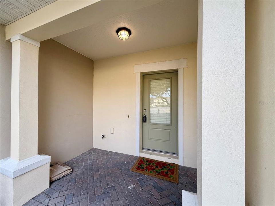 For Sale: $295,000 (3 beds, 2 baths, 1382 Square Feet)