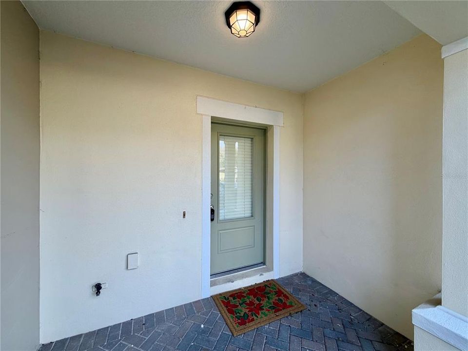 For Sale: $295,000 (3 beds, 2 baths, 1382 Square Feet)