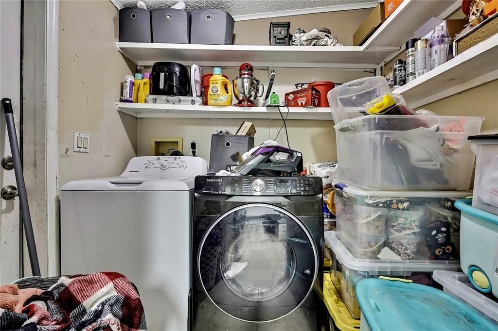 На продажу: $399,900 (3 спален, 2 ванн, 1512 Квадратных фут)