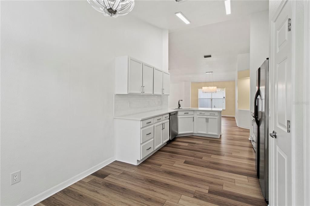 For Rent: $2,800 (3 beds, 2 baths, 1822 Square Feet)