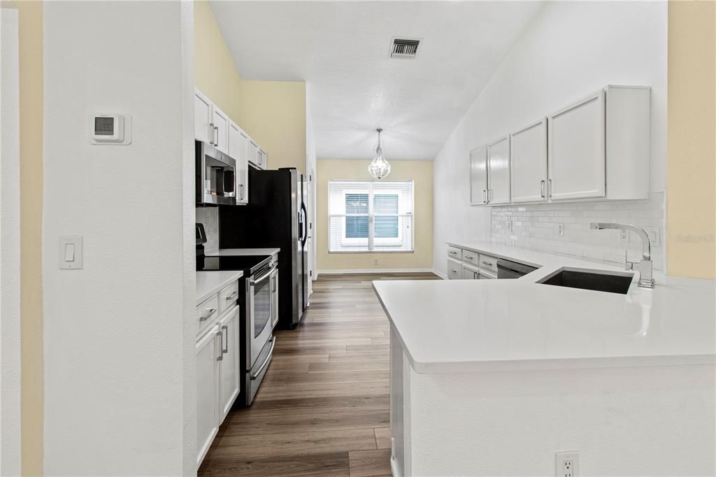 For Rent: $2,800 (3 beds, 2 baths, 1822 Square Feet)