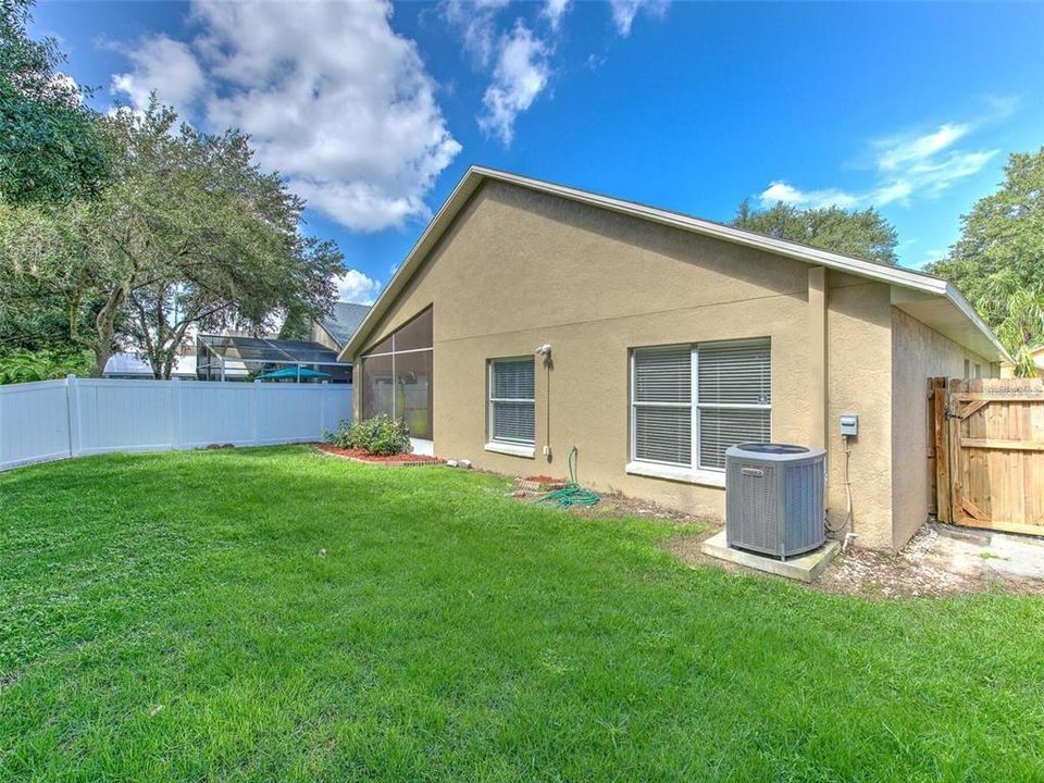 For Rent: $2,800 (3 beds, 2 baths, 1822 Square Feet)