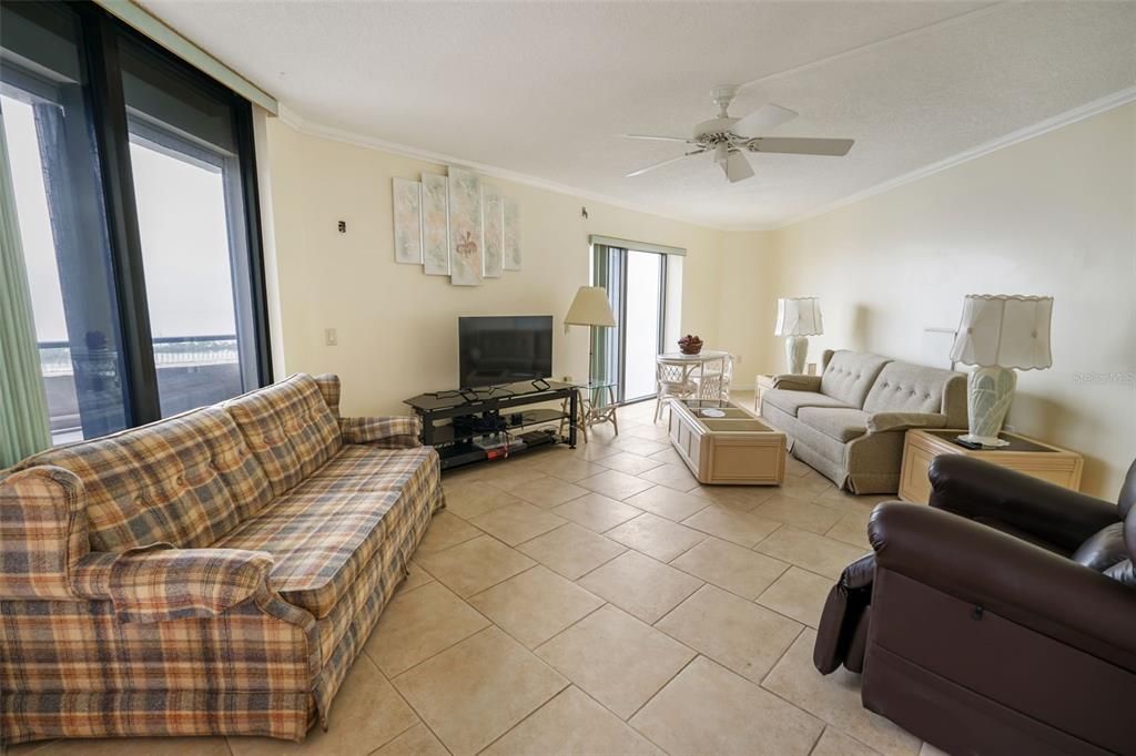 待售: $530,000 (2 贝兹, 2 浴室, 1409 平方英尺)