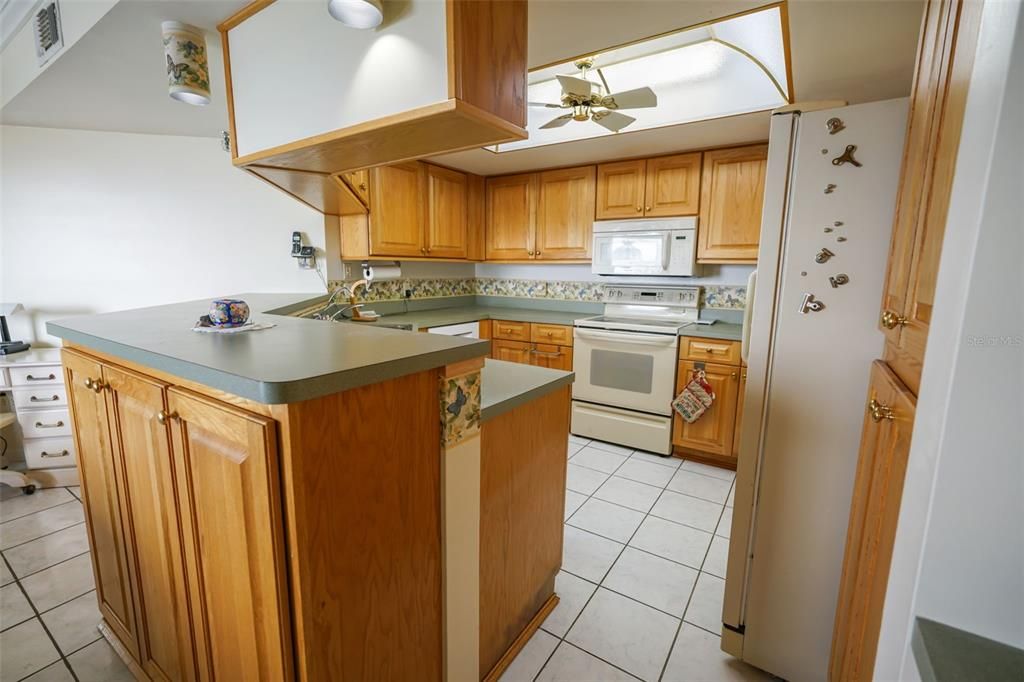 待售: $530,000 (2 贝兹, 2 浴室, 1409 平方英尺)