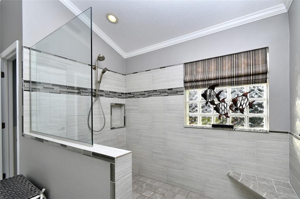 待售: $785,500 (4 贝兹, 2 浴室, 2339 平方英尺)