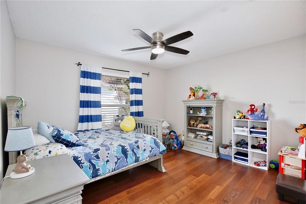 На продажу: $375,000 (3 спален, 2 ванн, 1479 Квадратных фут)